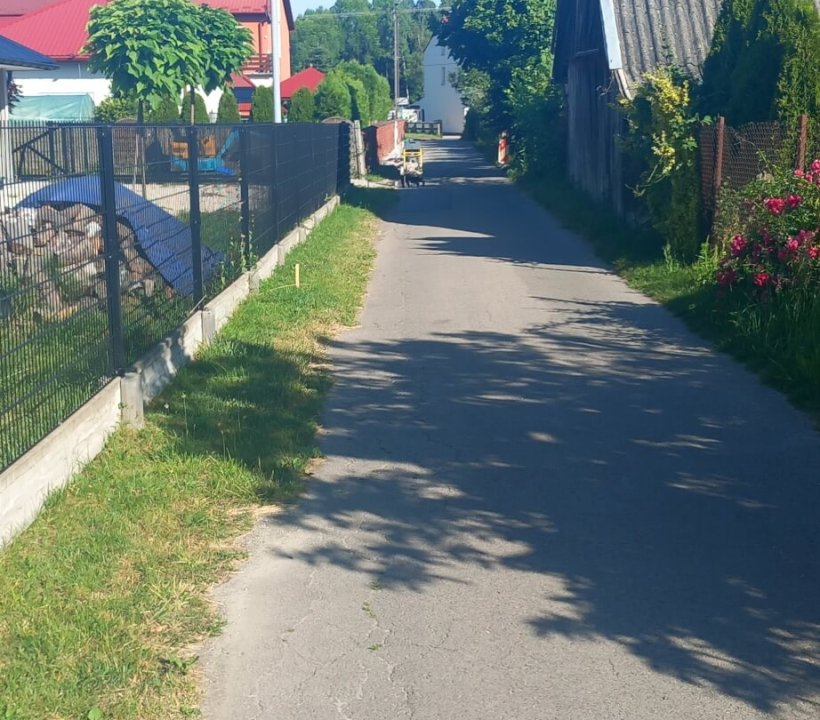 Miniaturka artykułu Przebudowa drogi wewnętrznej w Oleśnicy na działce nr 1596 oraz 1597