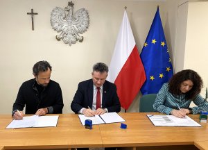 Miniaturka artykułu Umowa na adaptację budynku starej plebanii – etap I