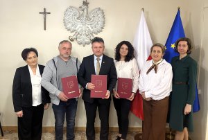 Miniaturka artykułu Umowa na termomodernizację budynku oświatowego – hali sportowej