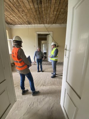 Miniaturka artykułu Prace przy adaptacji budynku starej plebanii