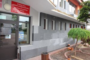 Miniaturka artykułu Prace przy termomodernizacji budynku oświatowego – hali sportowej