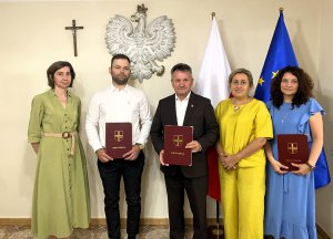 Miniaturka artykułu Umowa na&nbsp;przebudowę drogi w&nbsp;Sufczycach