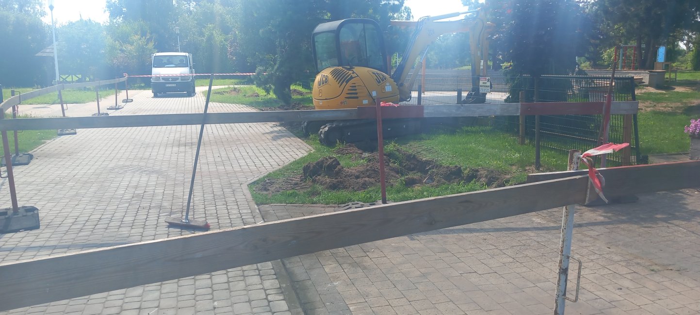 Miniaturka artykułu Prace przy przebudowie ogrodzenia budynku przedszkola