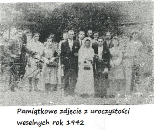 Pamiątkowe zdjęcie z uroczystości weselnych rok 1942