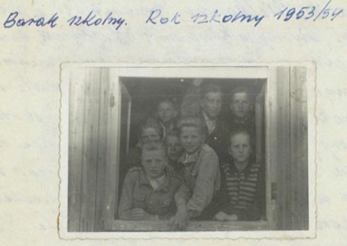 nauka w barakach rok 1953